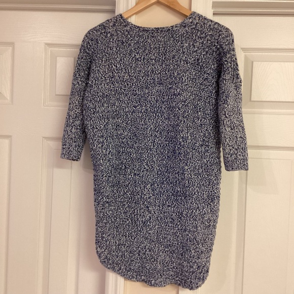 ♥️CLOSET CLEAROUT♥️ Express Blue Tunic V-Neck Sweater - Picture 11 of 11
